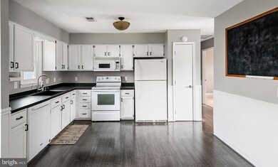 118 Somerset Dr, Stephens City, VA 22655 - photo 4