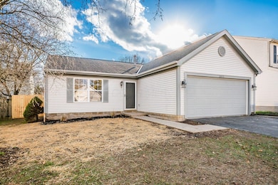 2977 Ironstone Dr, Columbus, OH 43231 - photo 2