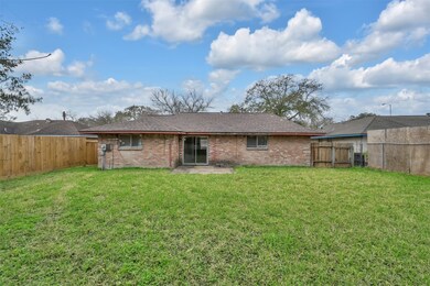 10530 Summerbrook Dr, Houston, TX 77038 - photo 6