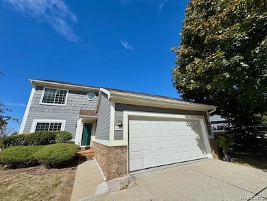 31063 Columbia Dr unit 13, Novi, MI 48377 - photo 2