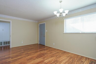 100 Crestwood Dr, Longview, TX 75601 - photo 4