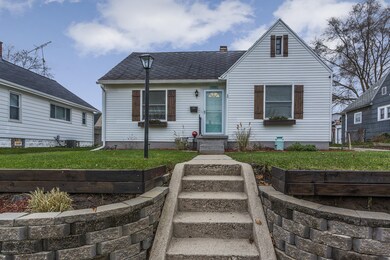 926 Arlington St NE, Grand Rapids, MI 49505 - photo 2