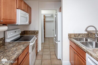 Kitchen, Pantry, & Laundry