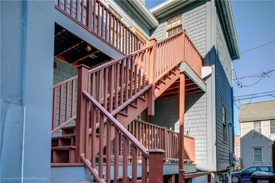 Private Rear Entrance