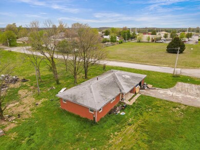 251 S Nicholas Rd-3