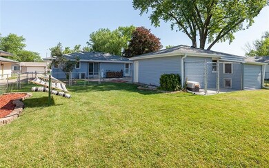 1315 S 9th Ave E, Newton, IA 50208 - photo 7