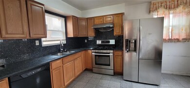 724 125th St, College Point, NY 11356 - photo 6