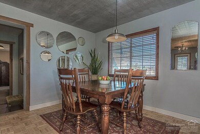 1613 SW 15th St, Redmond, OR 97756 - photo 7