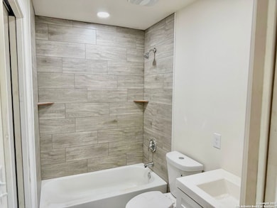 687 Burr Oak Ln, Canyon Lake, TX 78133 - photo 7