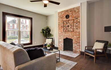 Living Room (3)