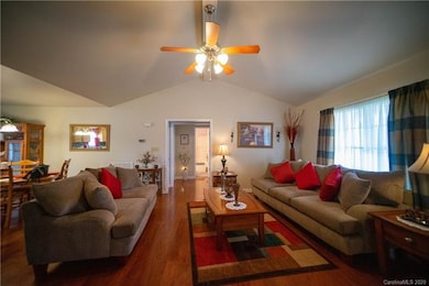 128 Poplar Leaf Ln, Statesville, NC 28625 - photo 4