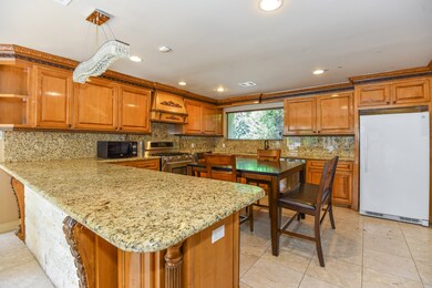 1 Rain Hollow Place, Houston, TX 77024 - photo 7