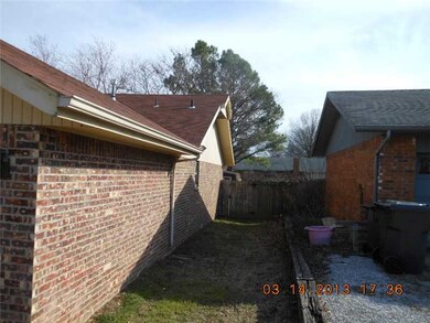 2912 Richwood Cir unit 2, Rogers, AR 72756 - photo 3