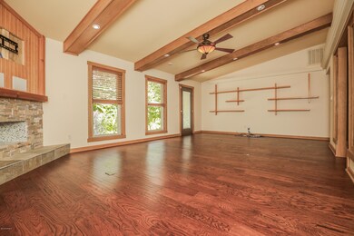 619 Clover Dr, Jacksonville, NC 28546 - photo 5