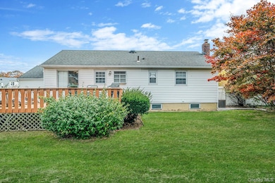 266 Tree Rd, Centereach, NY 11720 - photo 6