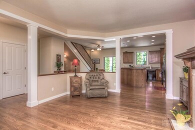 1052 NW 17th St, Redmond, OR 97756 - photo 6