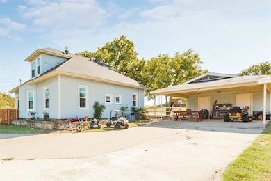 1406 S Trinity St, Decatur, TX 76234 - photo 2