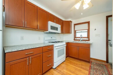 612 E 6th St S, Newton, IA 50208 - photo 6