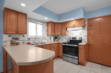 1068 Ross Rd, Columbus, OH 43227 - photo 6