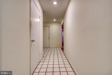 3041 Fallstaff Rd unit 103D, Baltimore, MD 21209 - photo 3