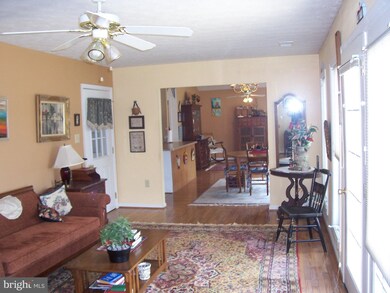 68 Logan Cir unit C2, Strasburg, VA 22657 - photo 3