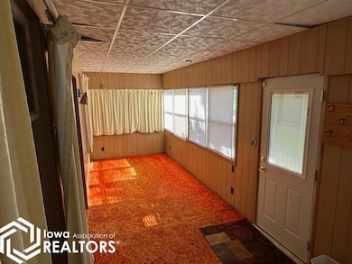 312 E South St, Blakesburg, IA 52536 - photo 3