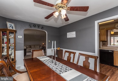 409 E Manoa Rd, Havertown, PA 19083 - photo 7