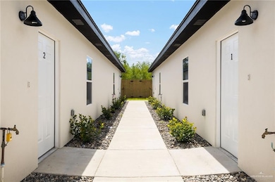 4609 Larkspur Ave unit 4, McAllen, TX 78501 - photo 2