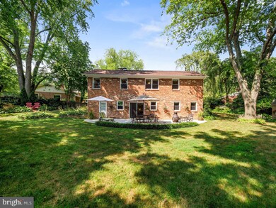9106 Levelle Ct, Chevy Chase, MD 20815 - photo 4
