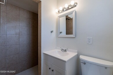 Ensuite main bathroom