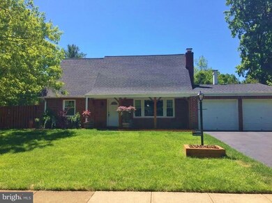 13130 Maltese Ln, Fairfax, VA 22033 - photo 2