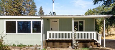 1157 Plumtree Ln, Grants Pass, OR 97526 - photo 2