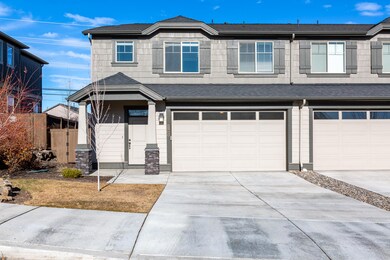 2963 SW Antler Ln