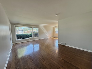 15530 University Ave, Dolton, IL 60419 - photo 7