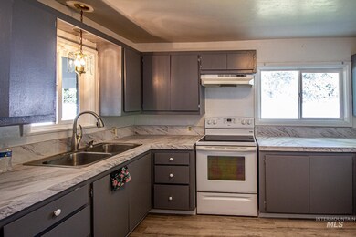 1702 125 W, Burley, ID 83318 - photo 4