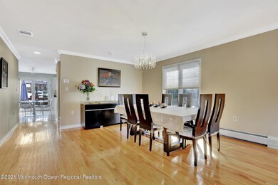 02-Living & Dining Room