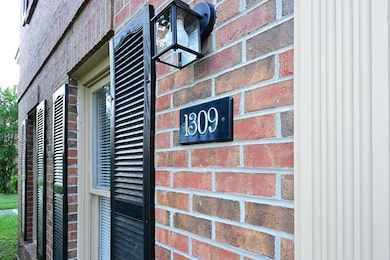 1309 Newton Rd