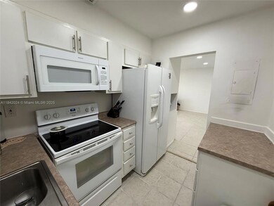 River Shores unit 209, Oakland Park, FL 33334 - photo 3