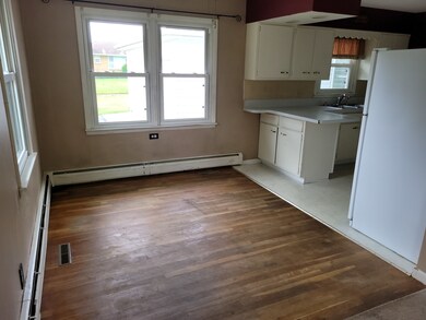 916 Warren St, Chenoa, IL 61726 - photo 5