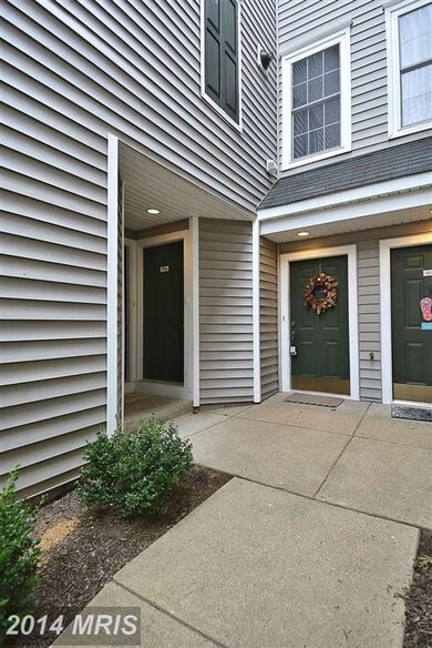 4514 Superior Square, Fairfax, VA 22033 - photo 2