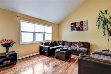 08-Family_Room