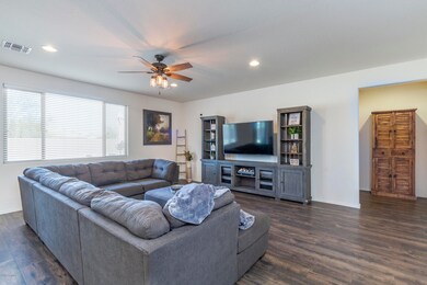 2) GREAT ROOM
