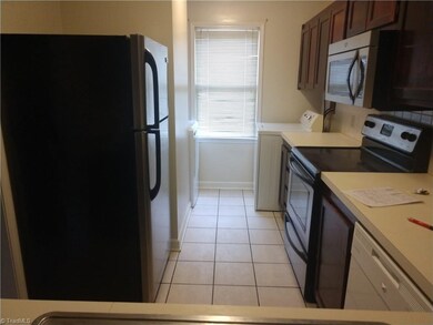 5910 King Charles Ct unit 21F, Clemmons, NC 27012 - photo 5