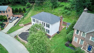 Beautiful Colonial Style Home on Private Cul-de-Sa