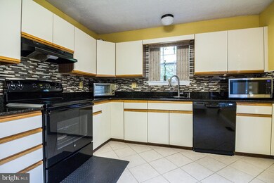 9615 Donnan Castle Ct, Laurel, MD 20723 - photo 5