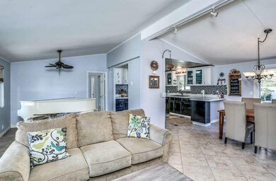 2040 Jason Ct Palm Springs-small-007-021