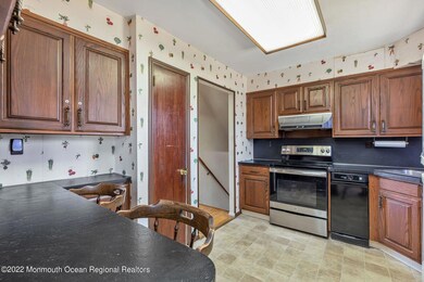 196 Riveredge Rd, Tinton Falls, NJ 07724 - photo 4