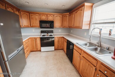 456 Helm Ln, Mount Washington, KY 40047 - photo 6