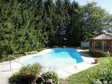 Backyard. Private Back Yard
