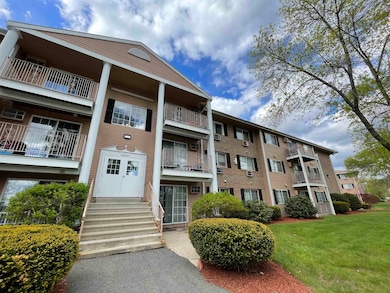 385 Huse Rd unit 3, Manchester, NH 03103 - photo 3